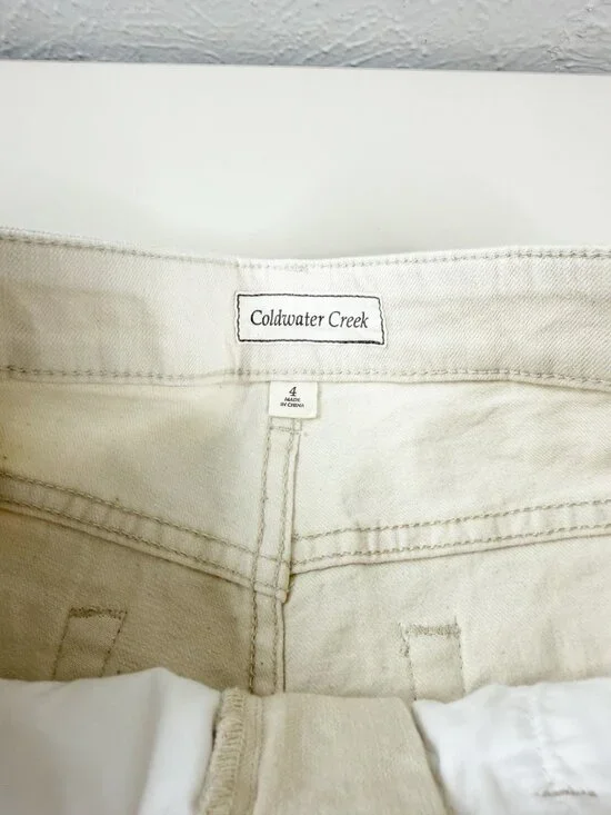 Coldwater Creek Sz 4 ( Actual 29x31) Beige Blue Flowers Bootcut Jeans EUC - Picture 2 of 10